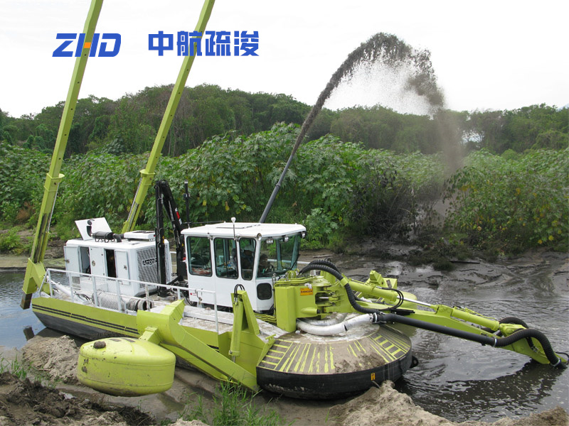 水陆两栖船